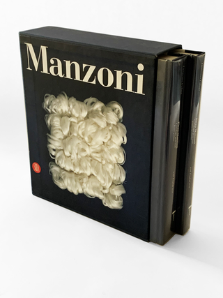 Foundation Piero Manzoni, The General Catalogue of the works of Piero Manzoni, published by Skira in collaboration with the Archive Opera Piero Manzoni onlus.
The book, entrusted by the heirs of the artist to Germano Celant, has documented the entire creative excursus of Piero Manzoni, cataloguing all existing works through direct verification and scientific analysis.
Of the 1.229 works published, over 400 are reproduced in colour.